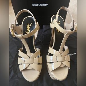 YSL TRIBUTE PLATFORM SANDALS IN PATENT LEATHER